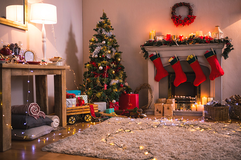 Domotica e luci di Natale: come decorare la casa per le festività